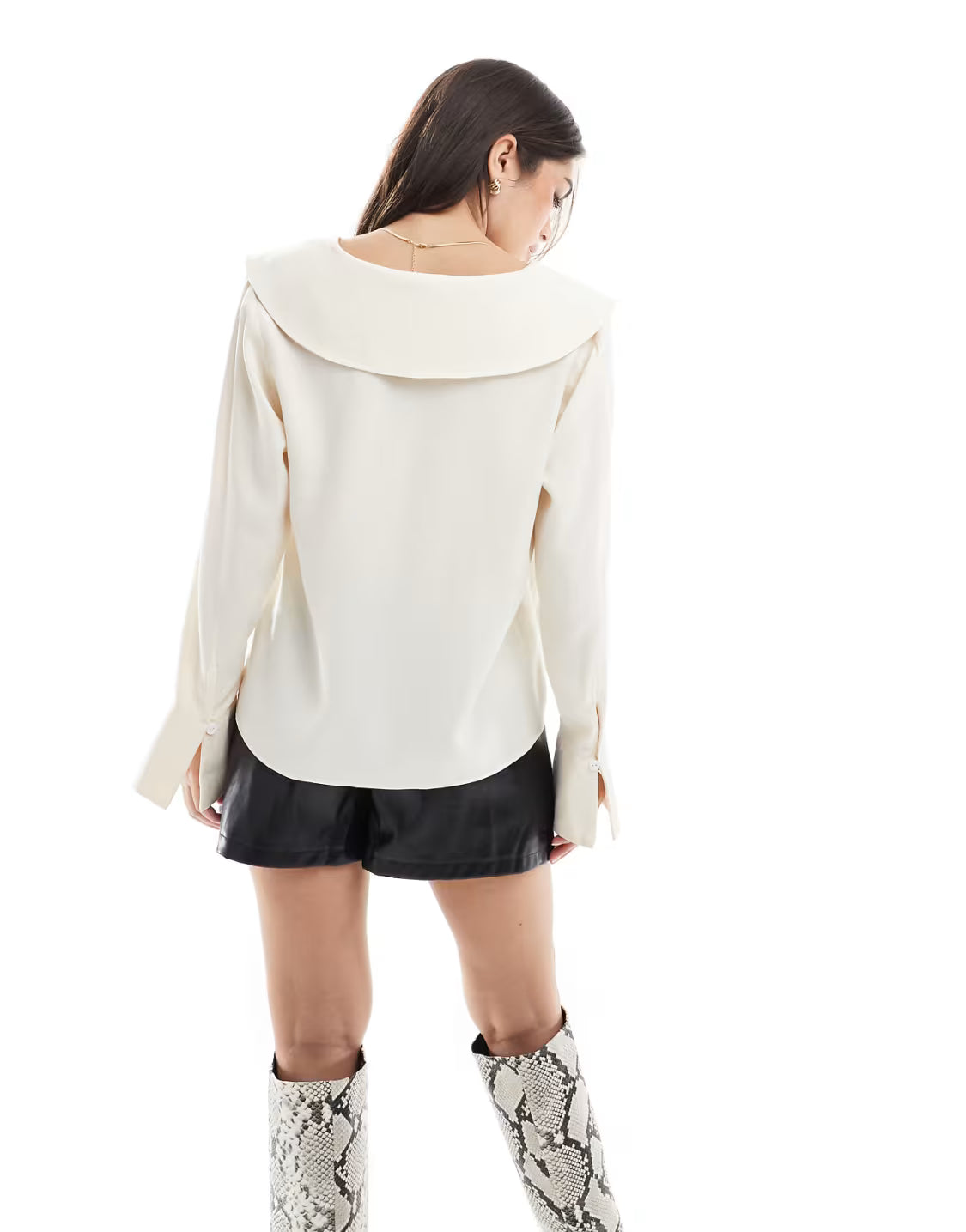 Miss Selfridge wide collared shirt in ivory — XS