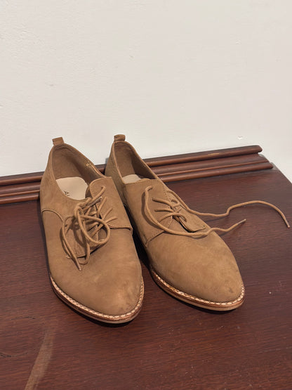 ALDO Italian leather lace-up Derby shoes in camel — Size 37