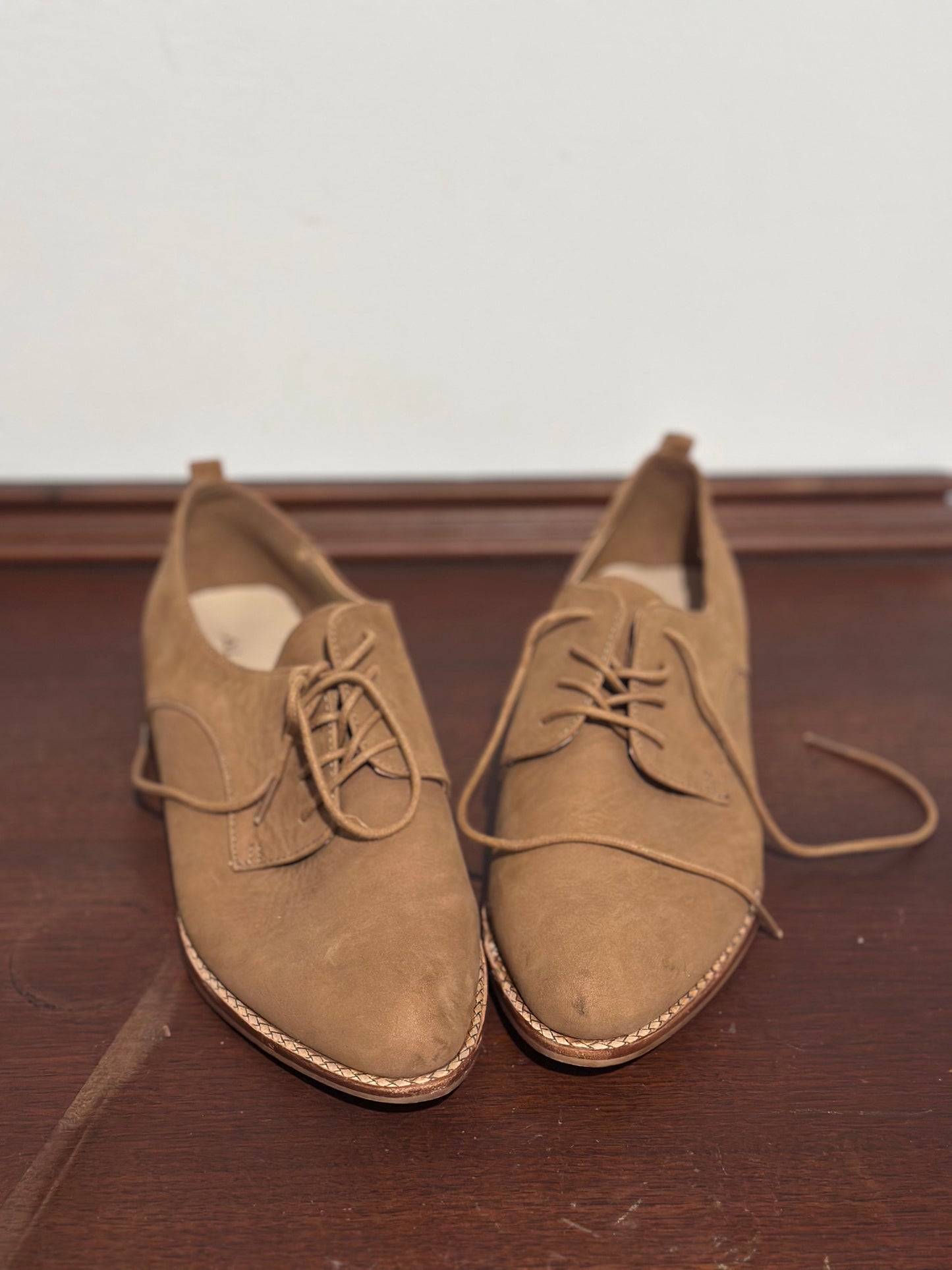 ALDO Italian leather lace-up Derby shoes in camel — Size 37