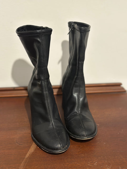H&M block-heel ankle boots in black — Size 37