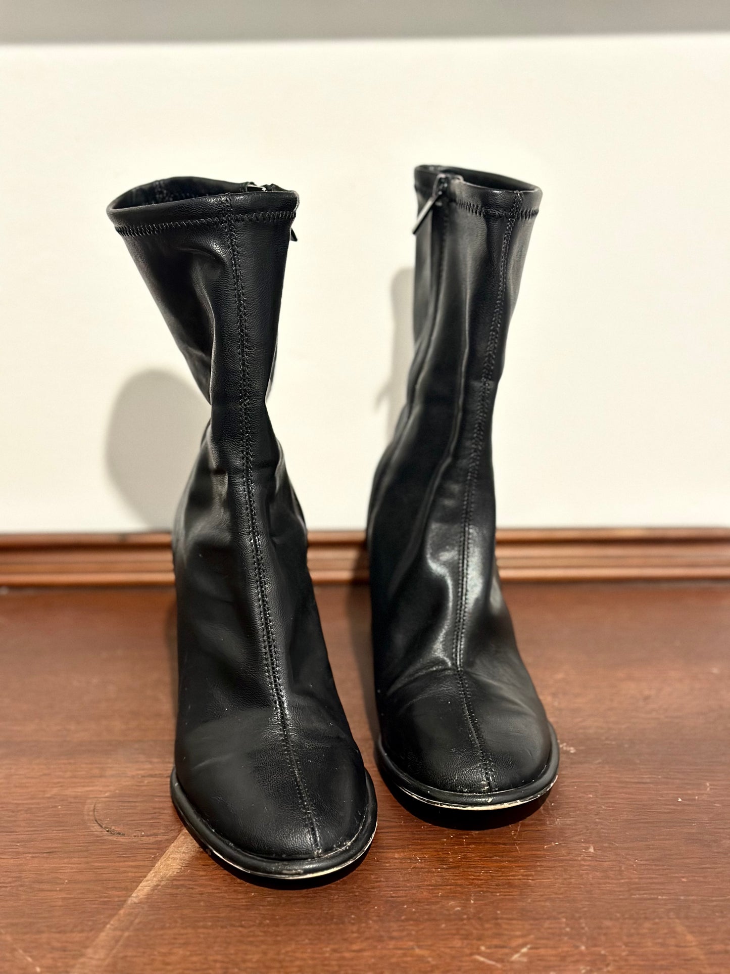 H&M block-heel ankle boots in black — Size 37