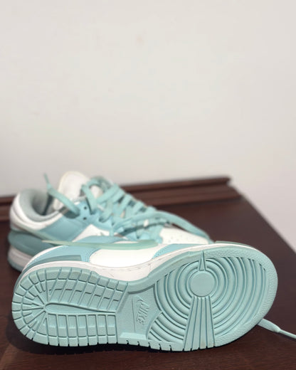 Nike Dunk Low Twist "Jade Ice" sneakers — Size 37.5