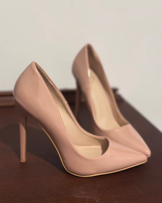 Missguided classic pointed stilettos in nude patent PU — Size 37