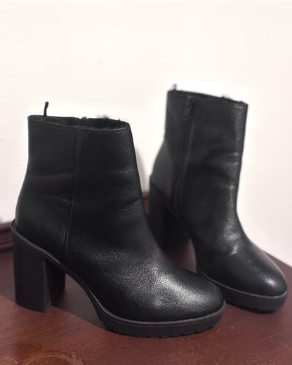 H&M block-heel ankle boots with faux fur lining in black — Size 37