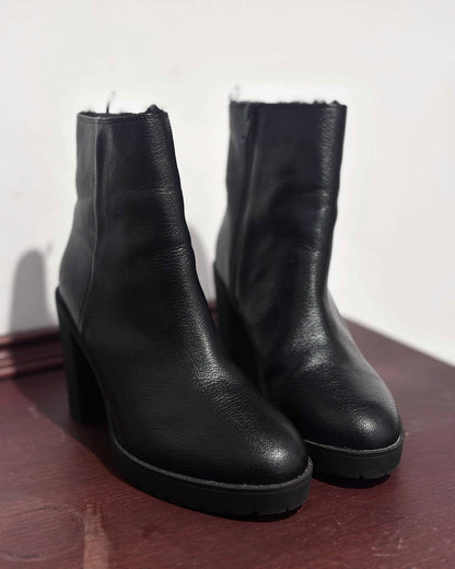 H&M block-heel ankle boots with faux fur lining in black — Size 37