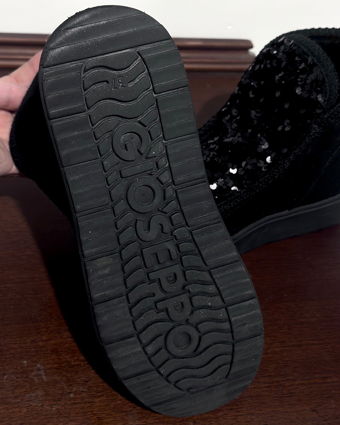 Gioseppo leather platform slip-on boots in black — Size 37