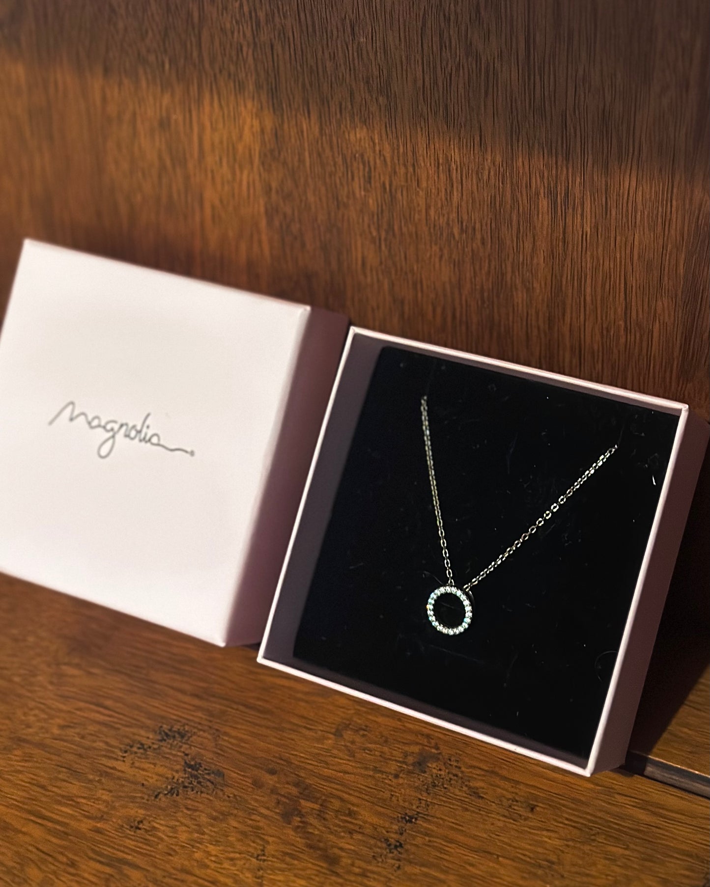 Magnolia silver necklace