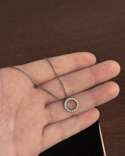 Magnolia silver necklace